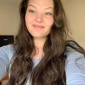 Meet your Posher, Casey